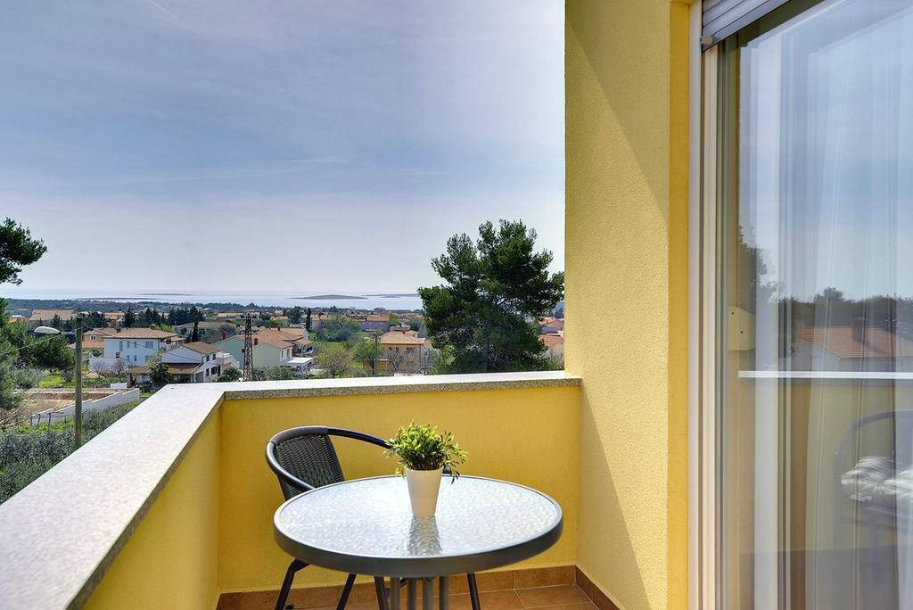 Apartments Kralj Медулин Екстериор снимка