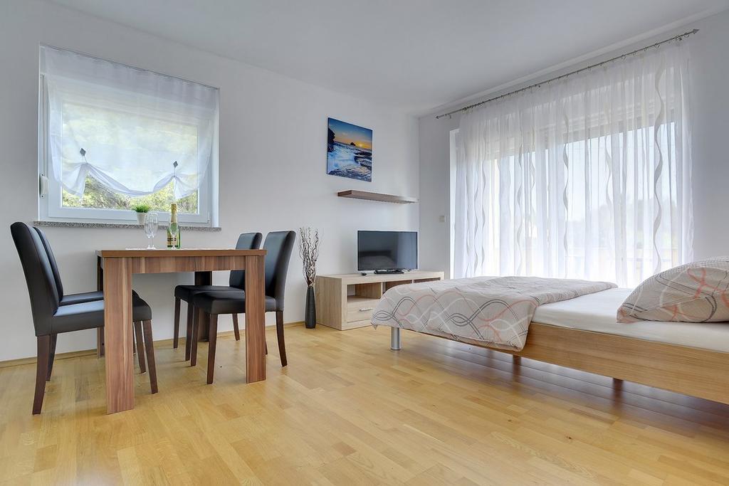 Apartments Kralj Медулин Екстериор снимка