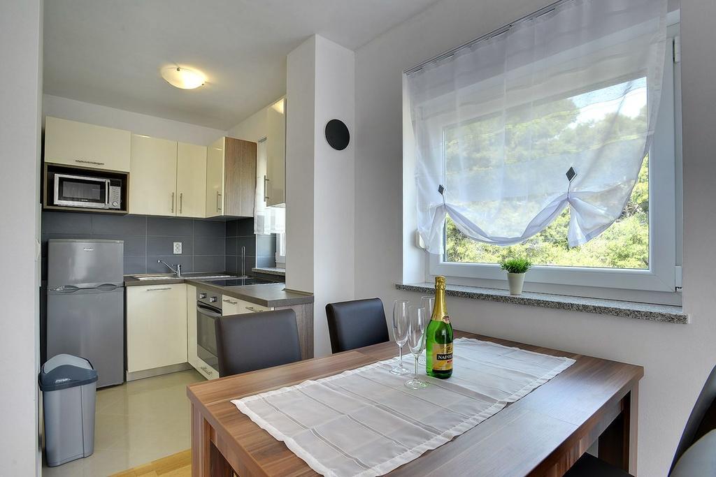 Apartments Kralj Медулин Екстериор снимка
