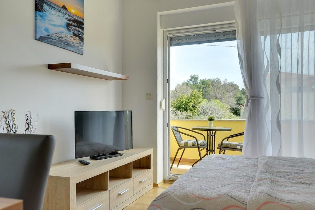 Apartments Kralj Медулин Екстериор снимка