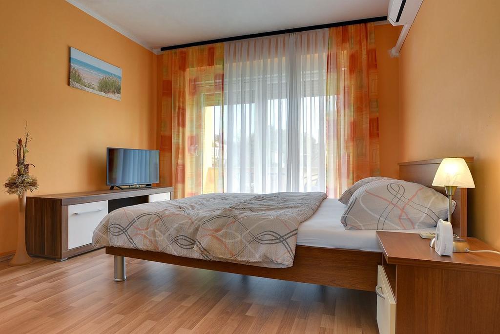 Apartments Kralj Медулин Екстериор снимка