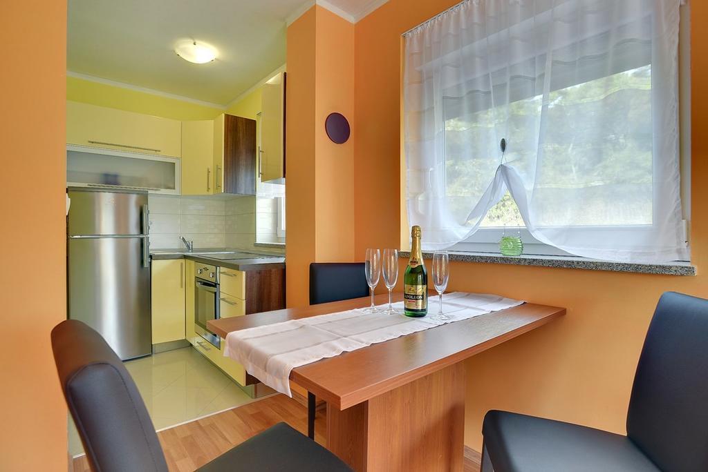 Apartments Kralj Медулин Екстериор снимка