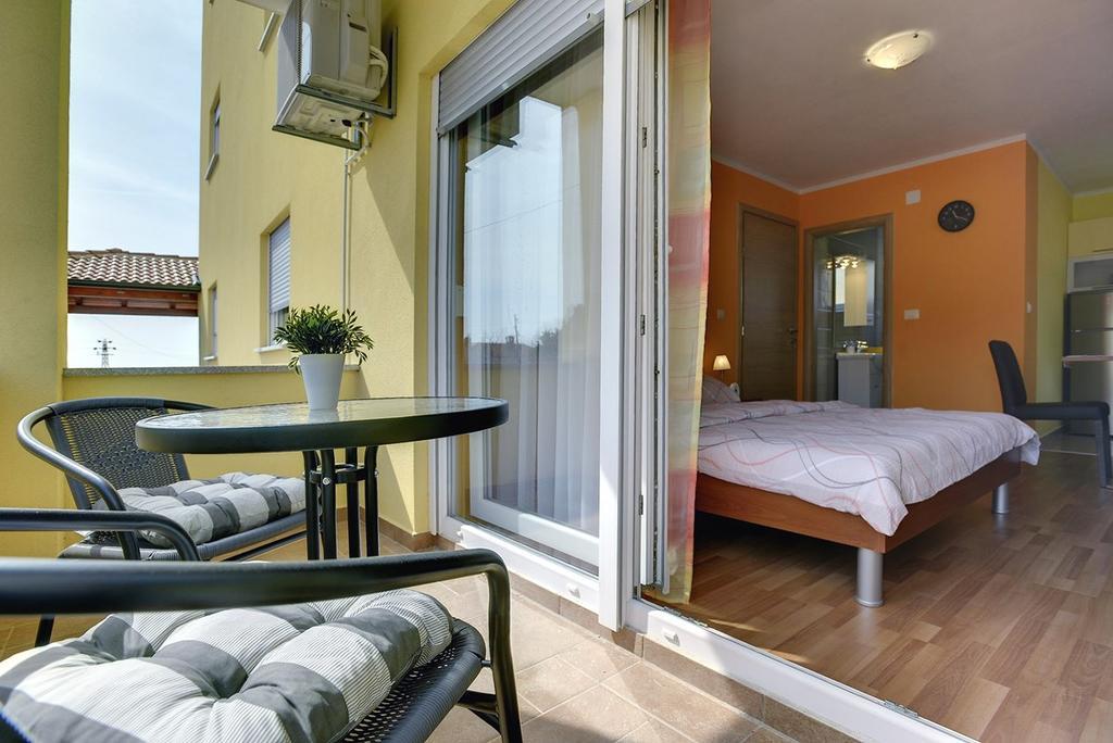 Apartments Kralj Медулин Екстериор снимка