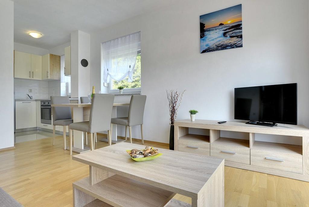 Apartments Kralj Медулин Екстериор снимка