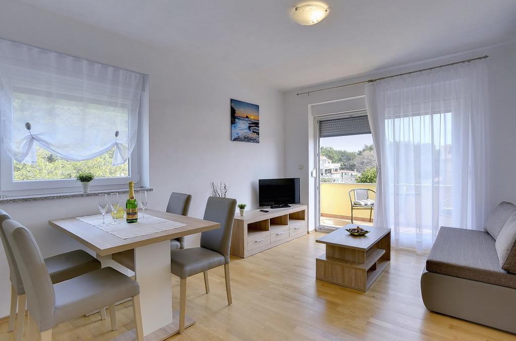 Apartments Kralj Медулин Екстериор снимка