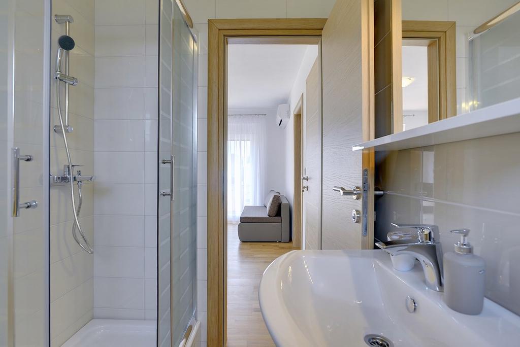 Apartments Kralj Медулин Екстериор снимка