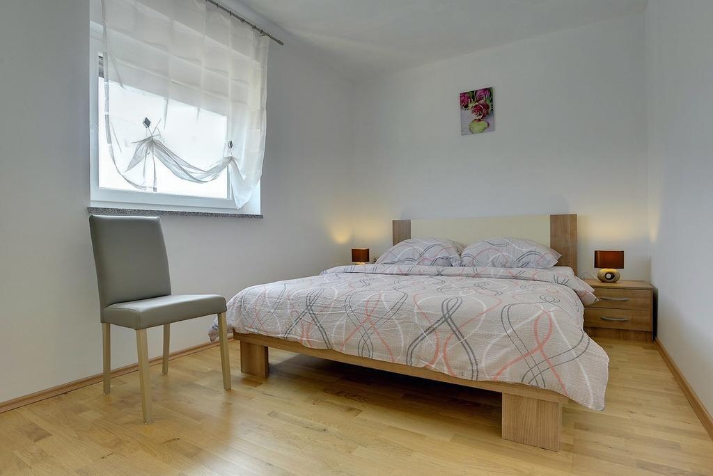 Apartments Kralj Медулин Екстериор снимка