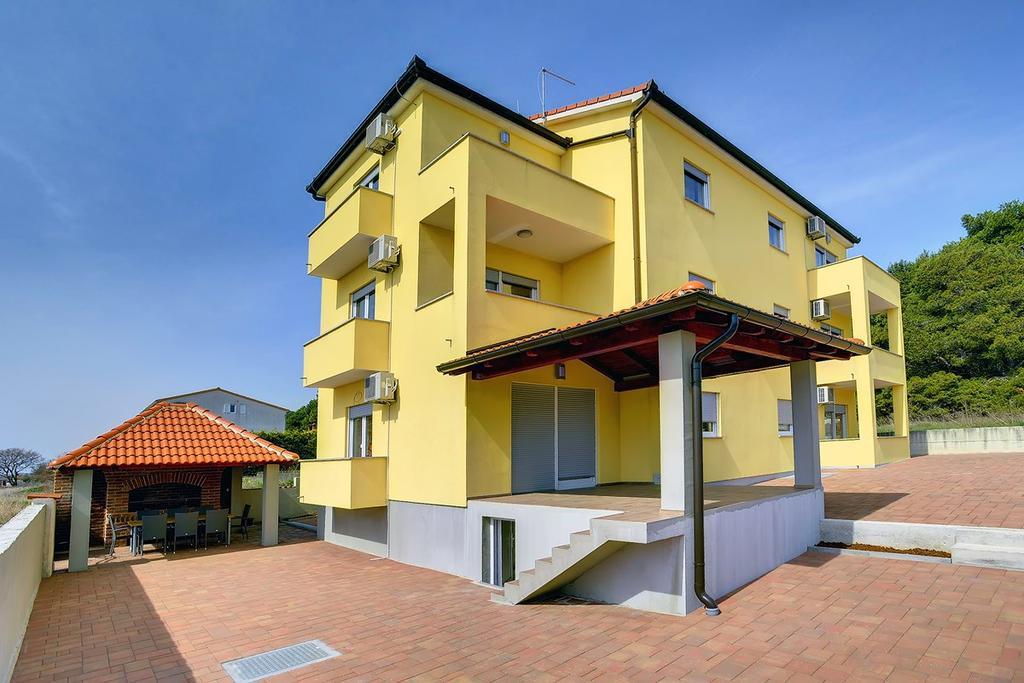 Apartments Kralj Медулин Екстериор снимка
